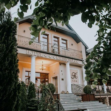 Hotel Kresowiak Семятиче Екстериор снимка
