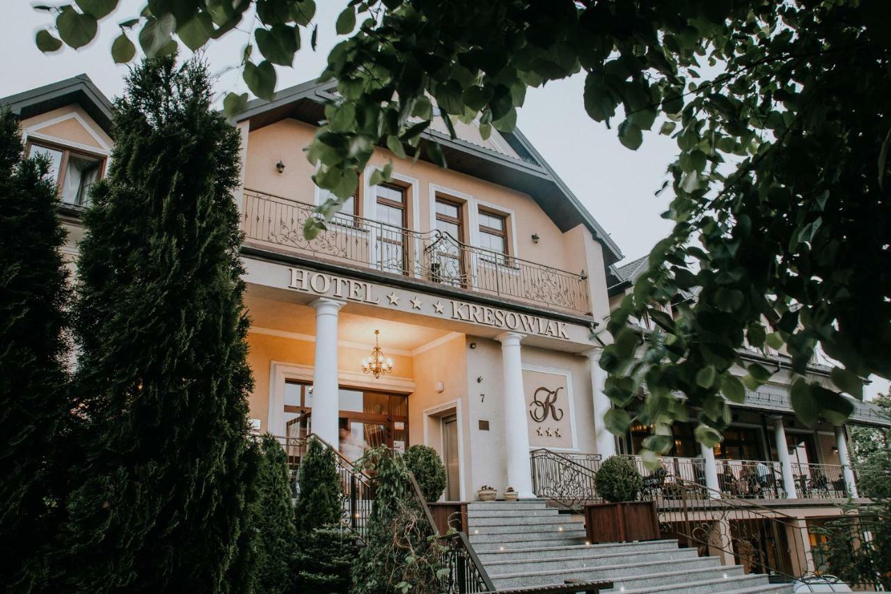 Hotel Kresowiak Семятиче Екстериор снимка